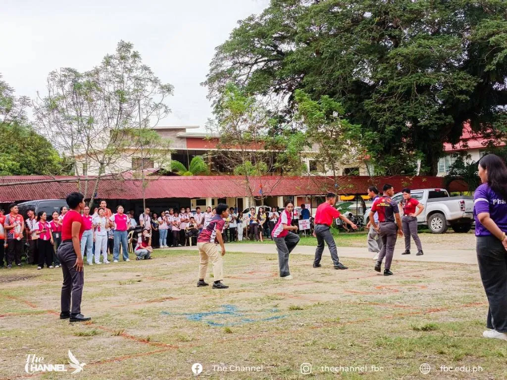  𝗙𝗲𝗹𝗹𝗼𝘄𝘀𝗵𝗶𝗽 𝗕𝗮𝗽𝘁𝗶𝘀𝘁 𝗖𝗼𝗹𝗹𝗲𝗴𝗲 𝗖𝗲𝗹𝗲𝗯𝗿𝗮𝘁𝗲𝘀 𝗜𝗻𝘀𝘁𝗶𝘁𝘂𝘁𝗶𝗼𝗻𝗮𝗹 𝗧𝗵𝗮𝗻𝗸𝘀𝗴𝗶𝘃𝗶𝗻𝗴 𝗗𝗮𝘆